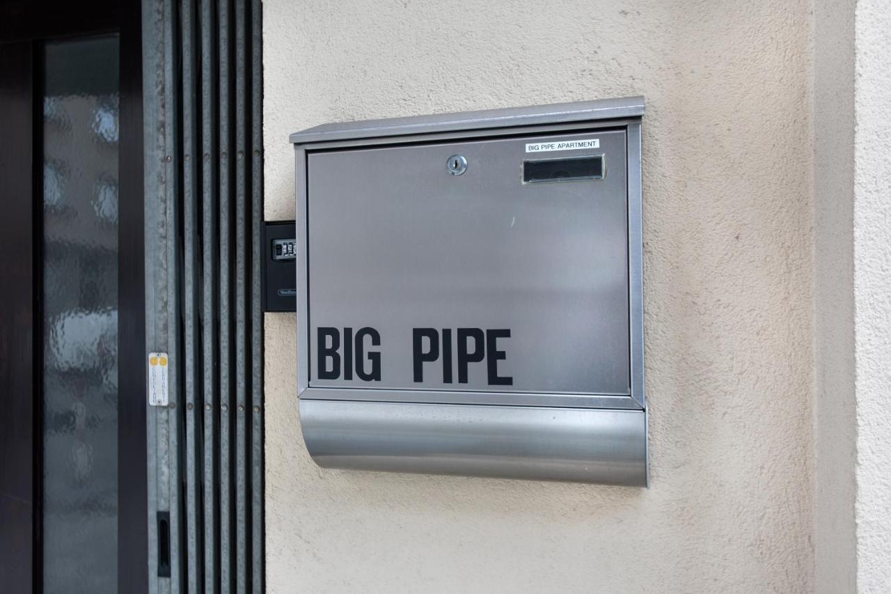 Big Pipe Apartment Любляна Экстерьер фото