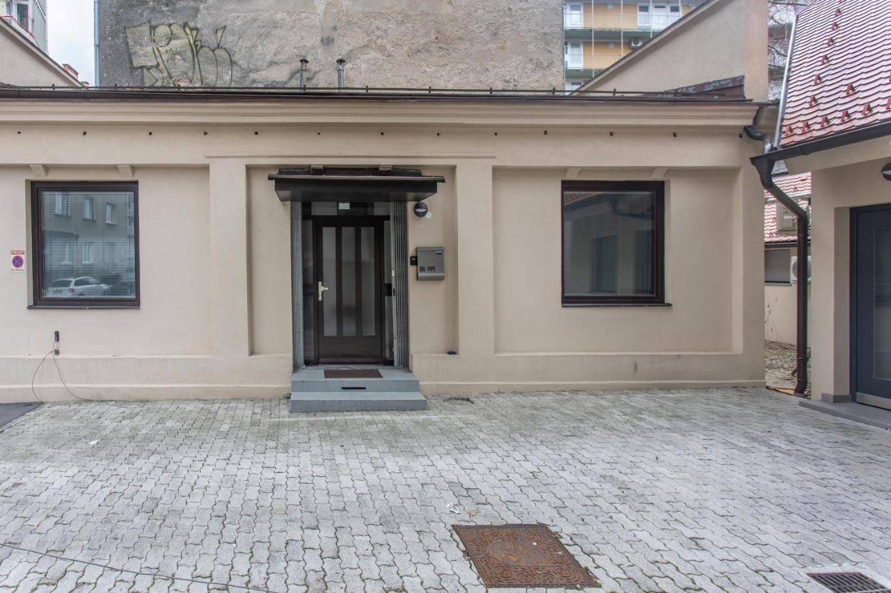 Big Pipe Apartment Любляна Экстерьер фото