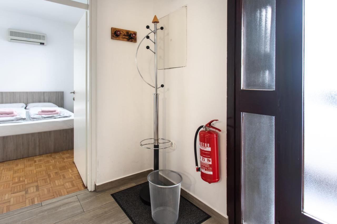 Big Pipe Apartment Любляна Экстерьер фото