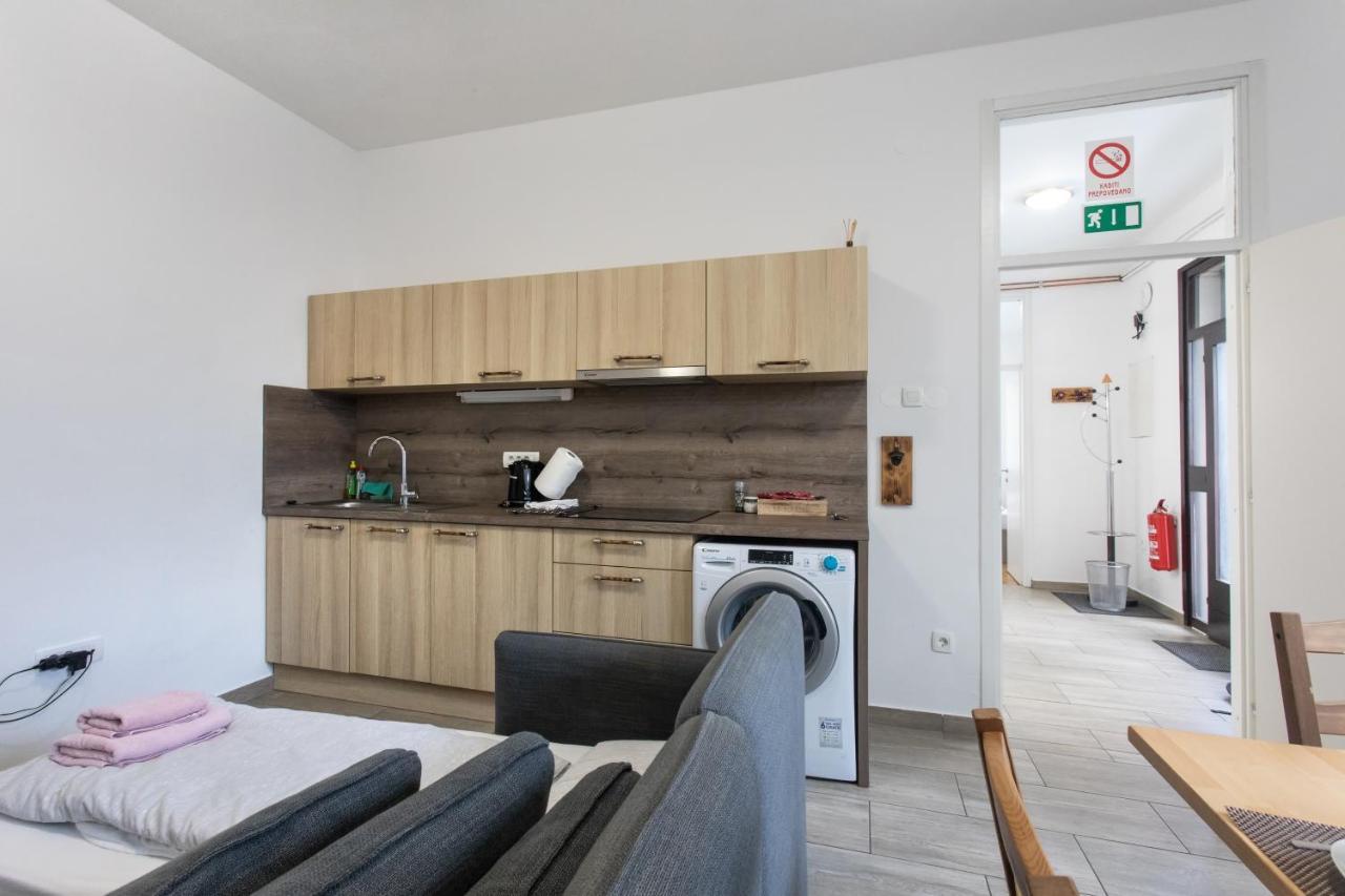 Big Pipe Apartment Любляна Экстерьер фото